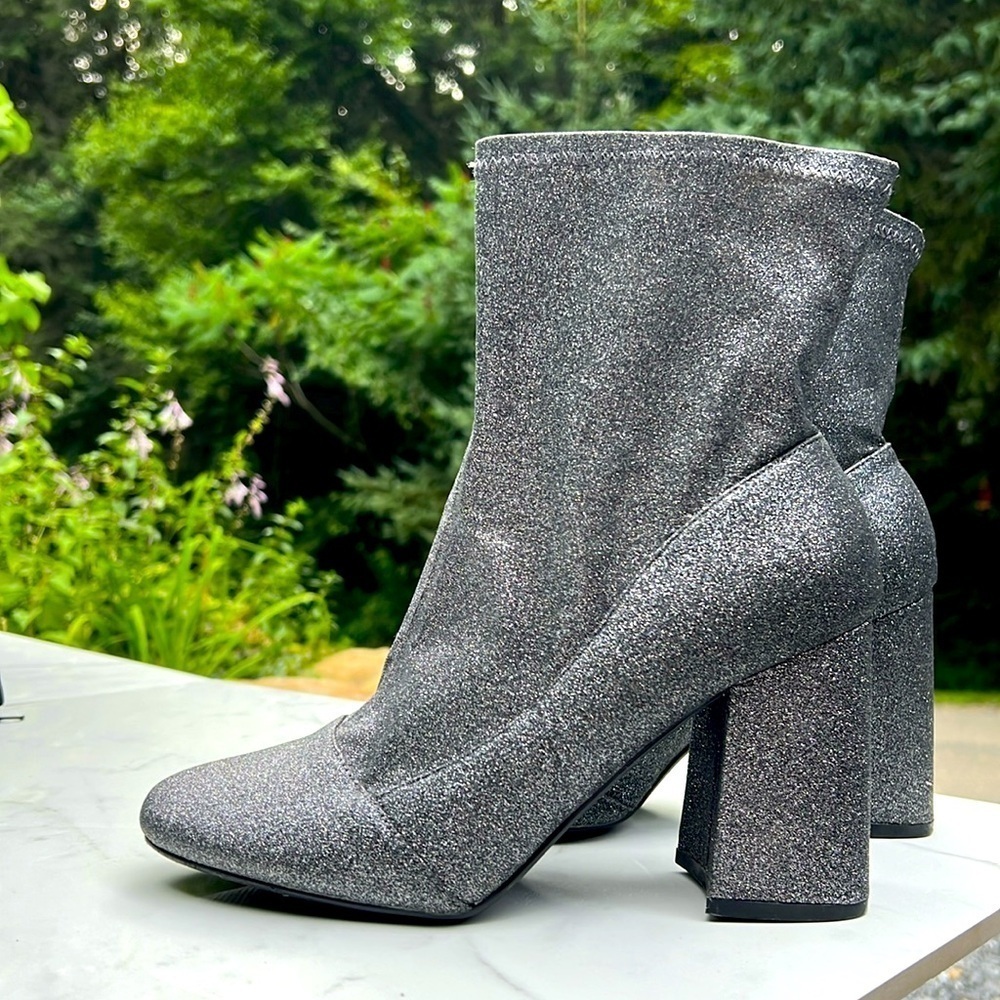 Cape Robbin Sam-2 Glitter Leatherette Block Heel Booties 9 metallic shimmer